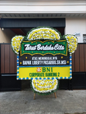 Papan Bunga Duka di Takofi