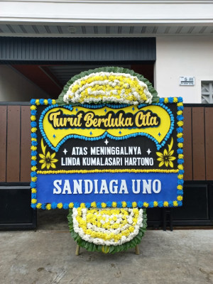 Papan Bunga Duka di Takofi